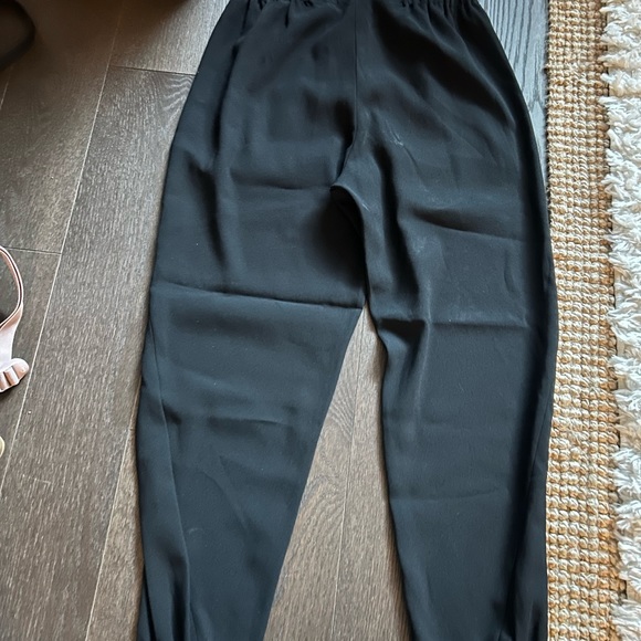 Aritzia Babaton - black tapered business casual pant size 4 - Picture 3 of 3